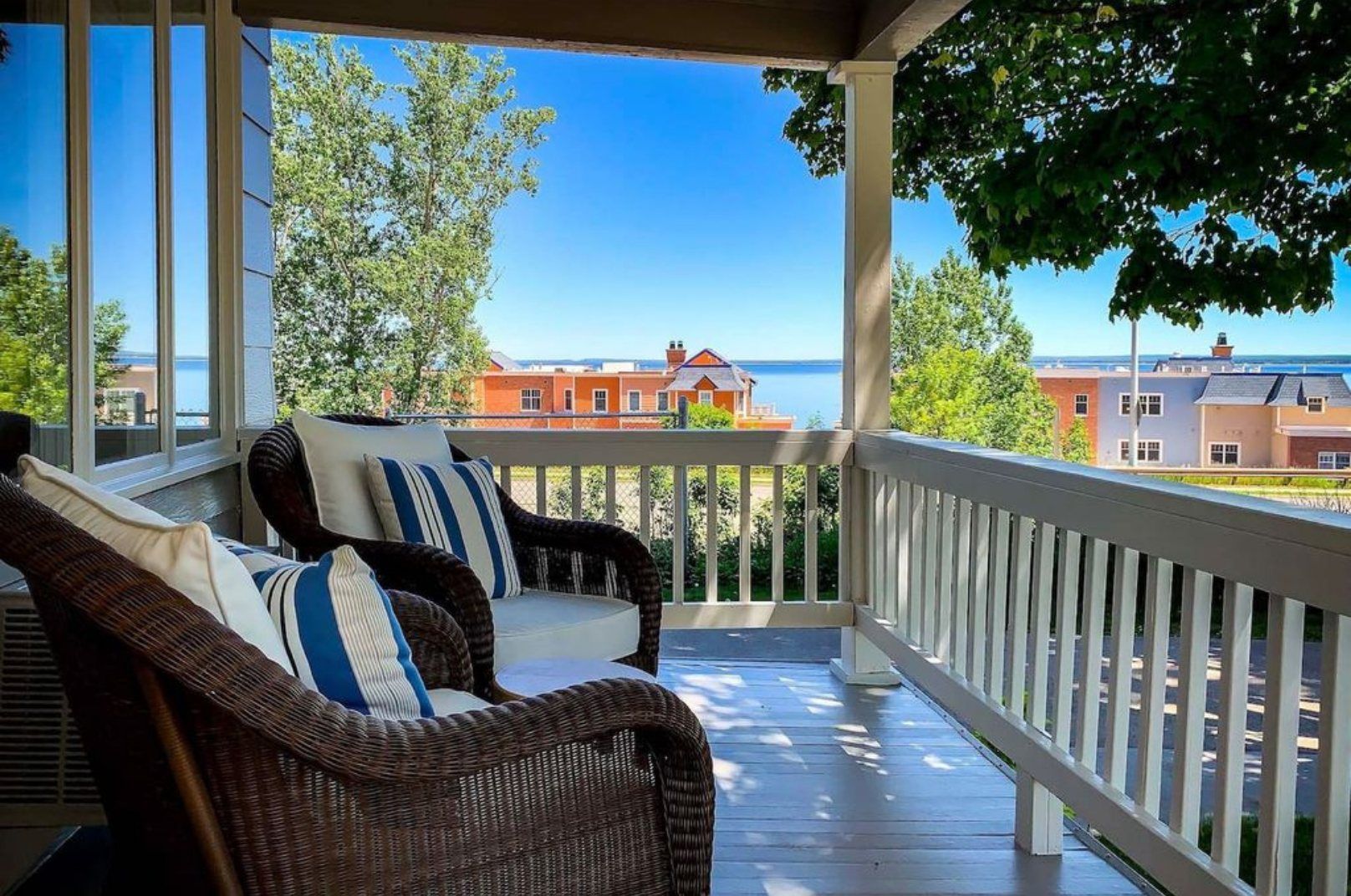 luxury vacation home rentals in Michigan