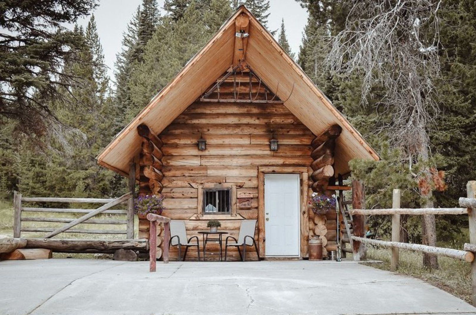 The Best Airbnbs Near Yellowstone National Park