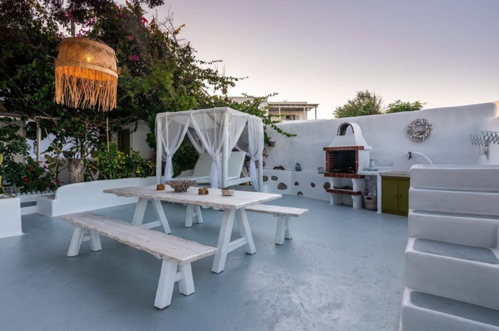the best Airbnbs in the Greek Islands