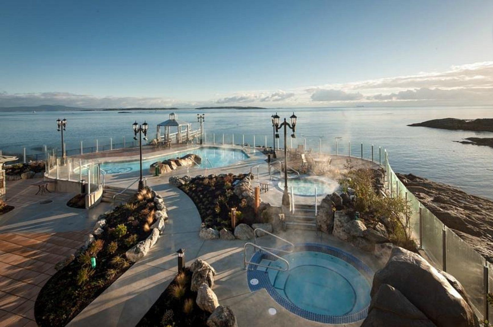 top 10 luxury hotels in Canada