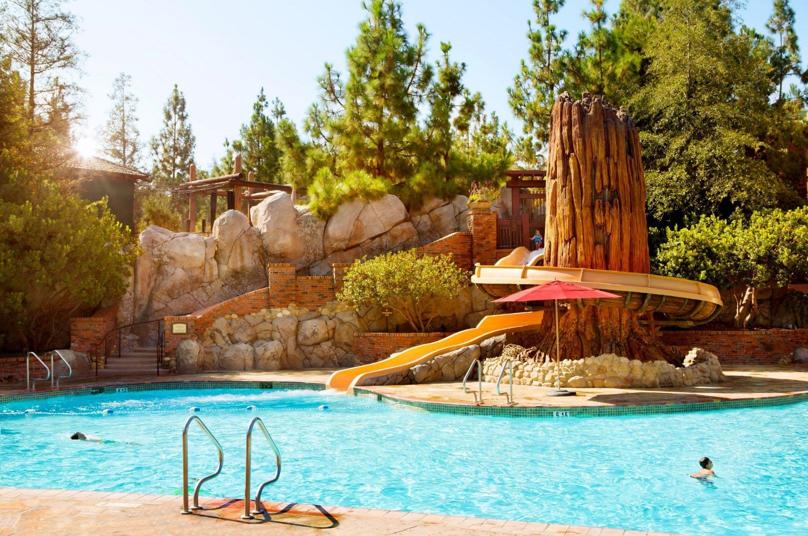 family-friendly hotels near Disneyland California